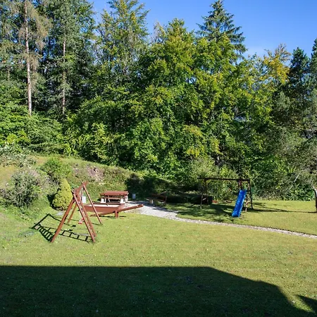 Alpenschwaenchen 4 - Saalachschwaenchen